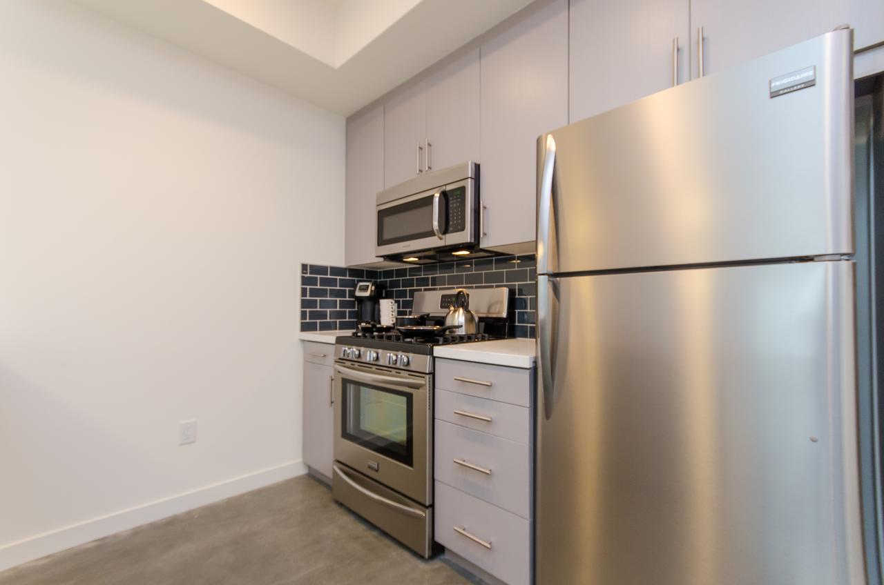 Wilshire West Suites - thumb 32