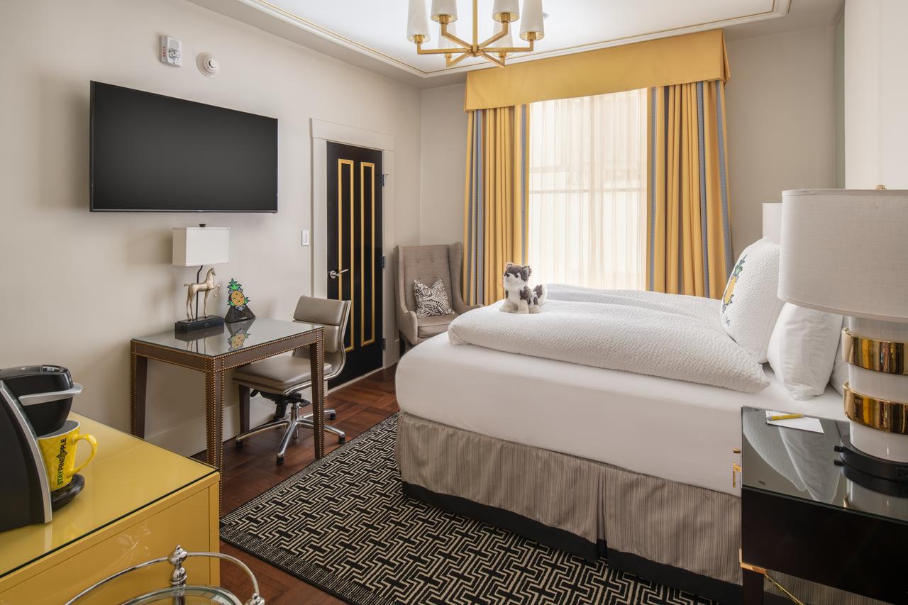 Staypineapple, An Elegant Hotel, Union Square - thumb 2
