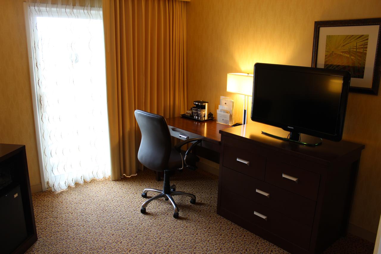 DoubleTree Suites By Hilton Santa Monica - thumb 38