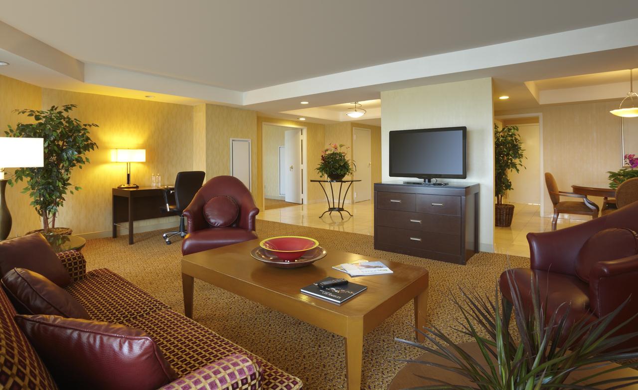 DoubleTree Suites By Hilton Santa Monica - thumb 10