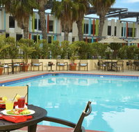 DoubleTree Suites by Hilton Santa Monica - Accommodation Los Angeles