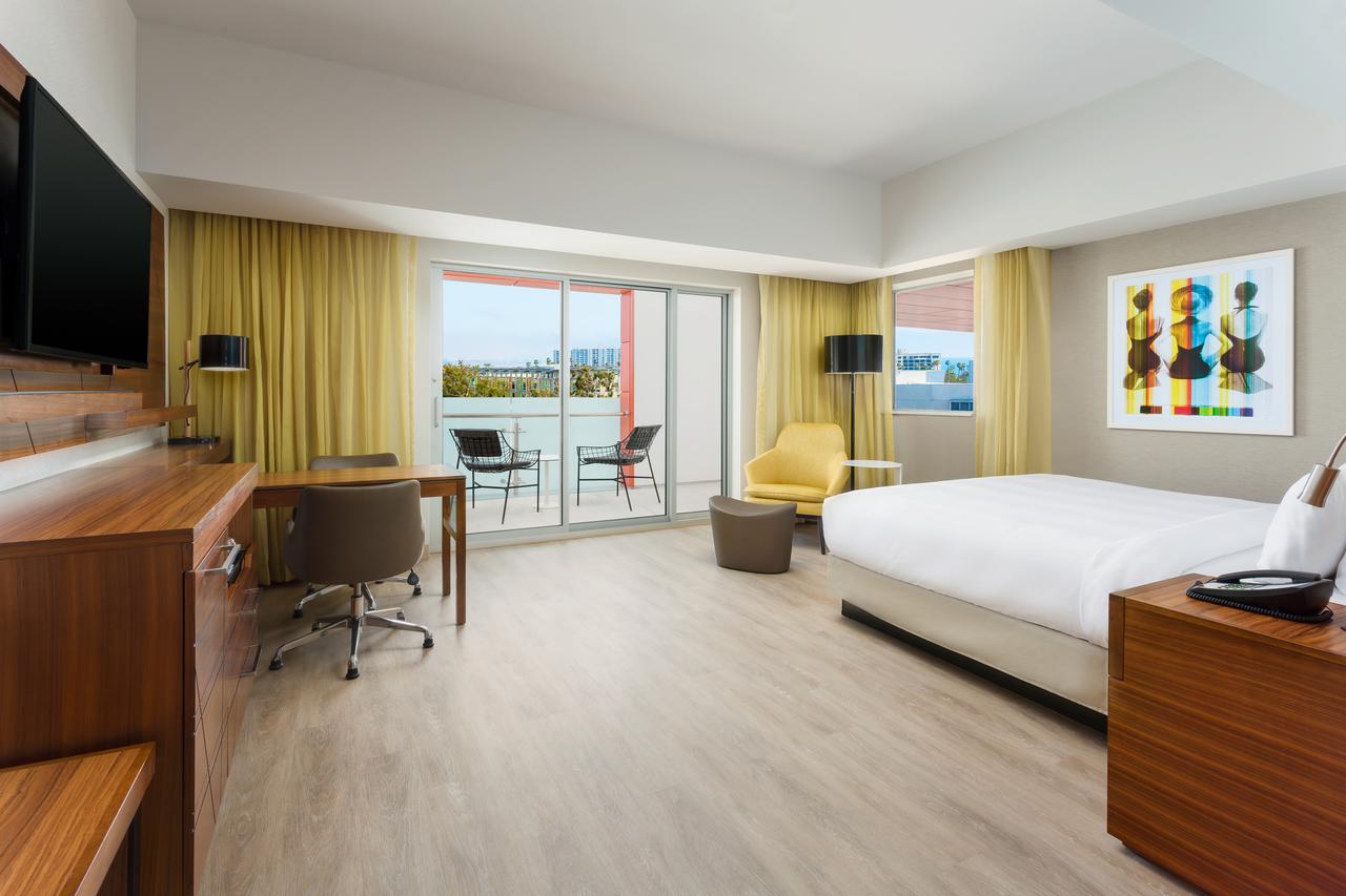 Courtyard By Marriott Santa Monica - thumb 31