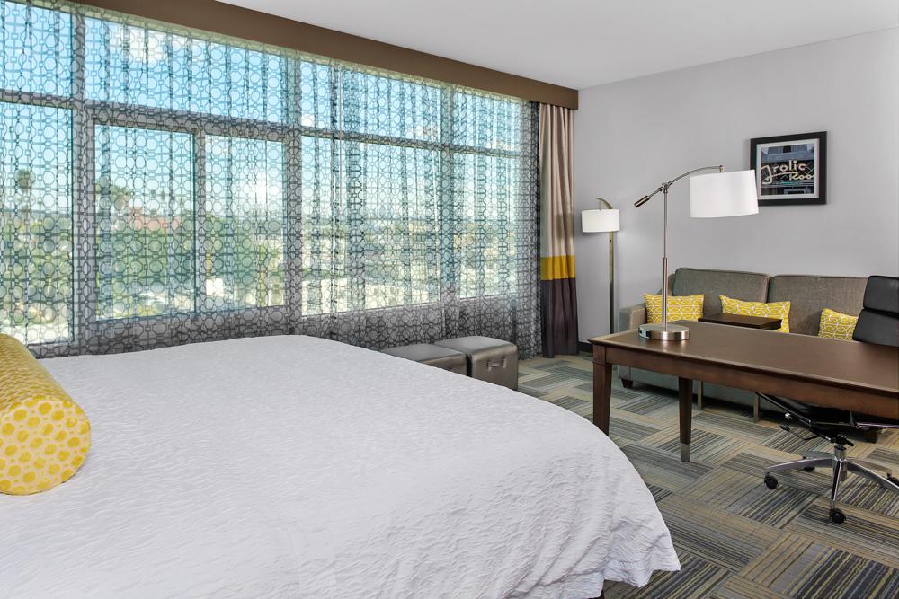 Hampton Inn & Suites Los Angeles/Hollywood, CA - thumb 27
