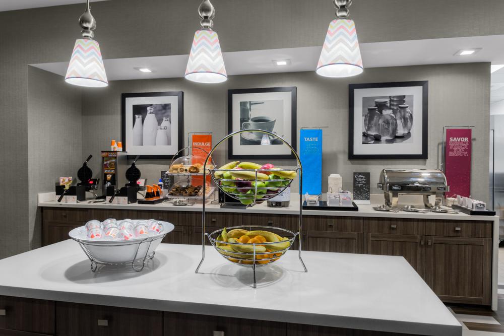 Hampton Inn & Suites Los Angeles/Hollywood, CA - thumb 11