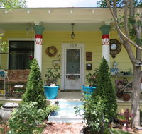 Virginia St. Dollhouse - Accommodation Los Angeles