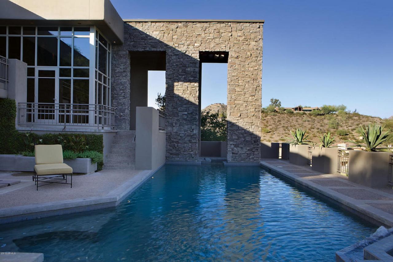 Paradise Valley Hillside Mansion - thumb 3