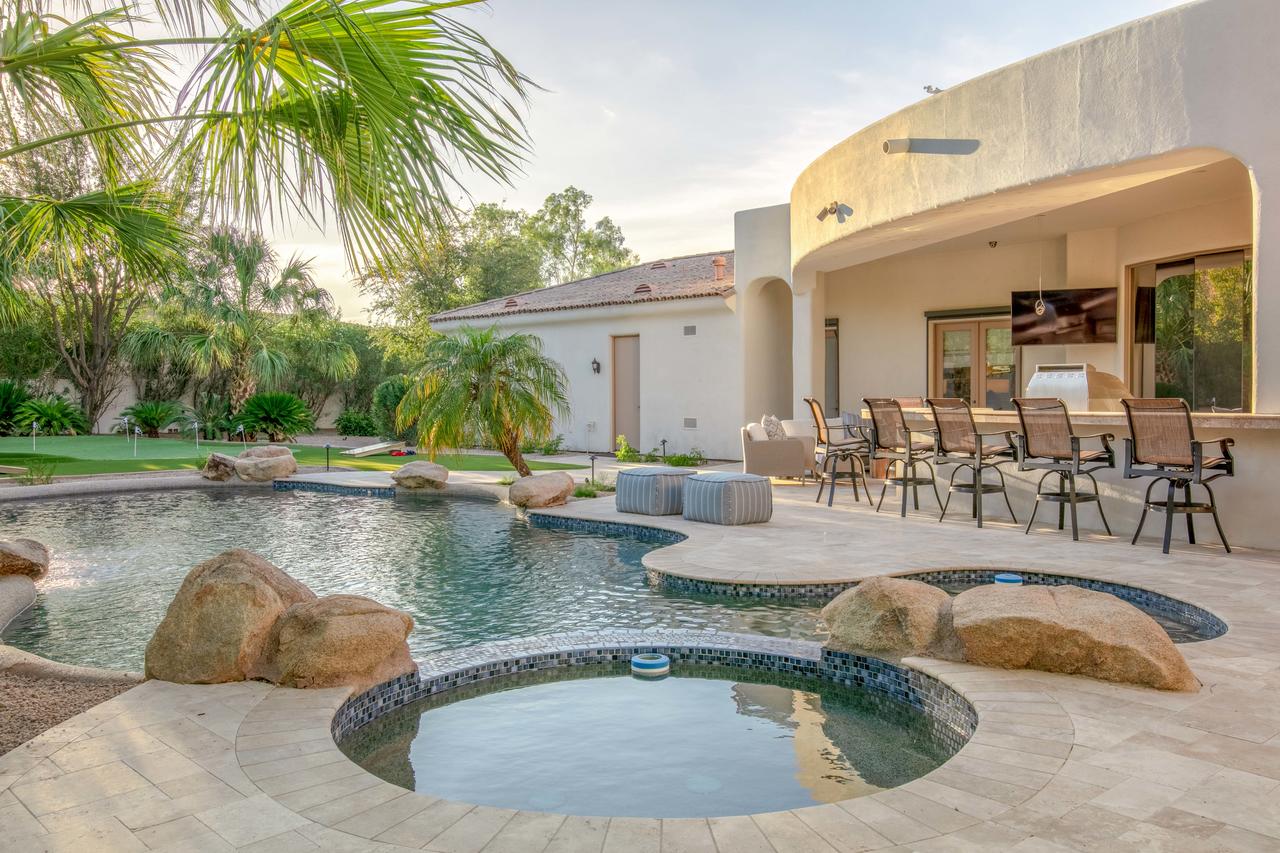 7832 North El Arroyo Road House - thumb 0