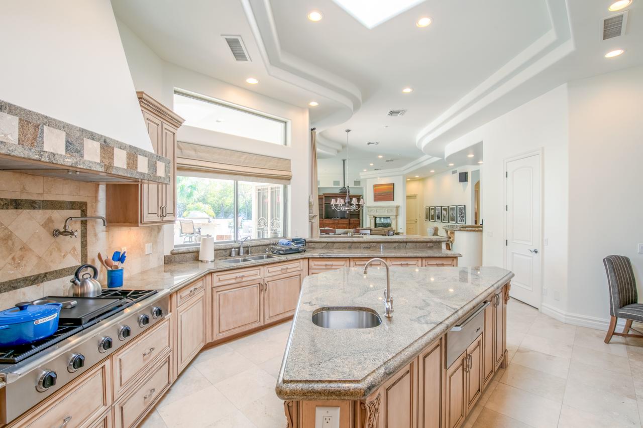 7832 North El Arroyo Road House - thumb 9