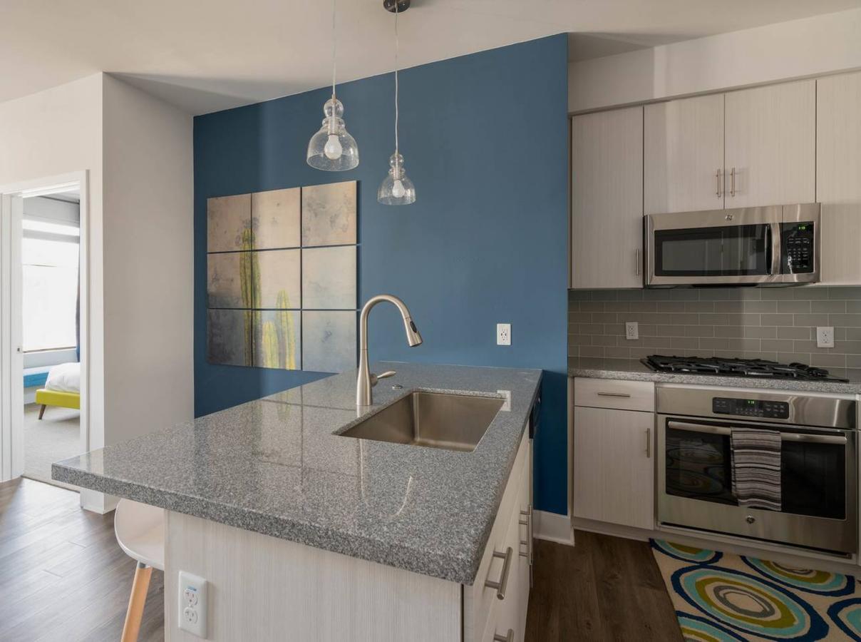 2BR | Downtown | Heated Pool #3045 By WanderJaunt - thumb 14