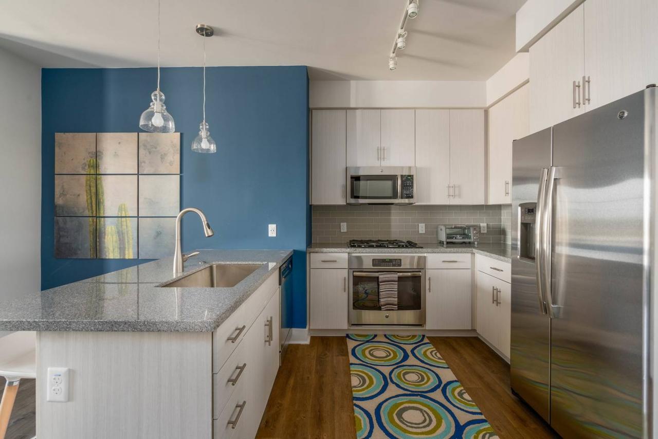 2BR | Downtown | Heated Pool #3045 By WanderJaunt - thumb 18