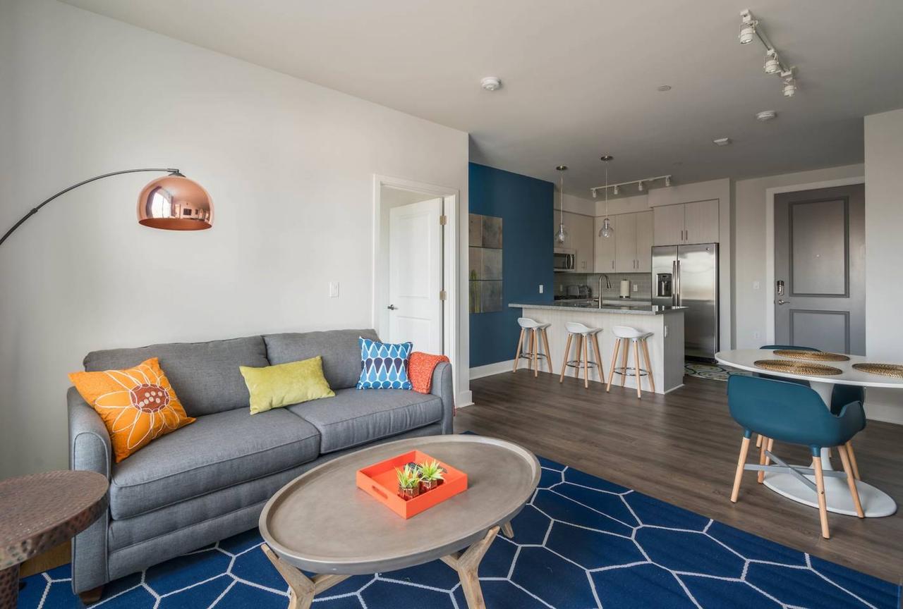 2BR | Downtown | Heated Pool #3045 By WanderJaunt - thumb 13