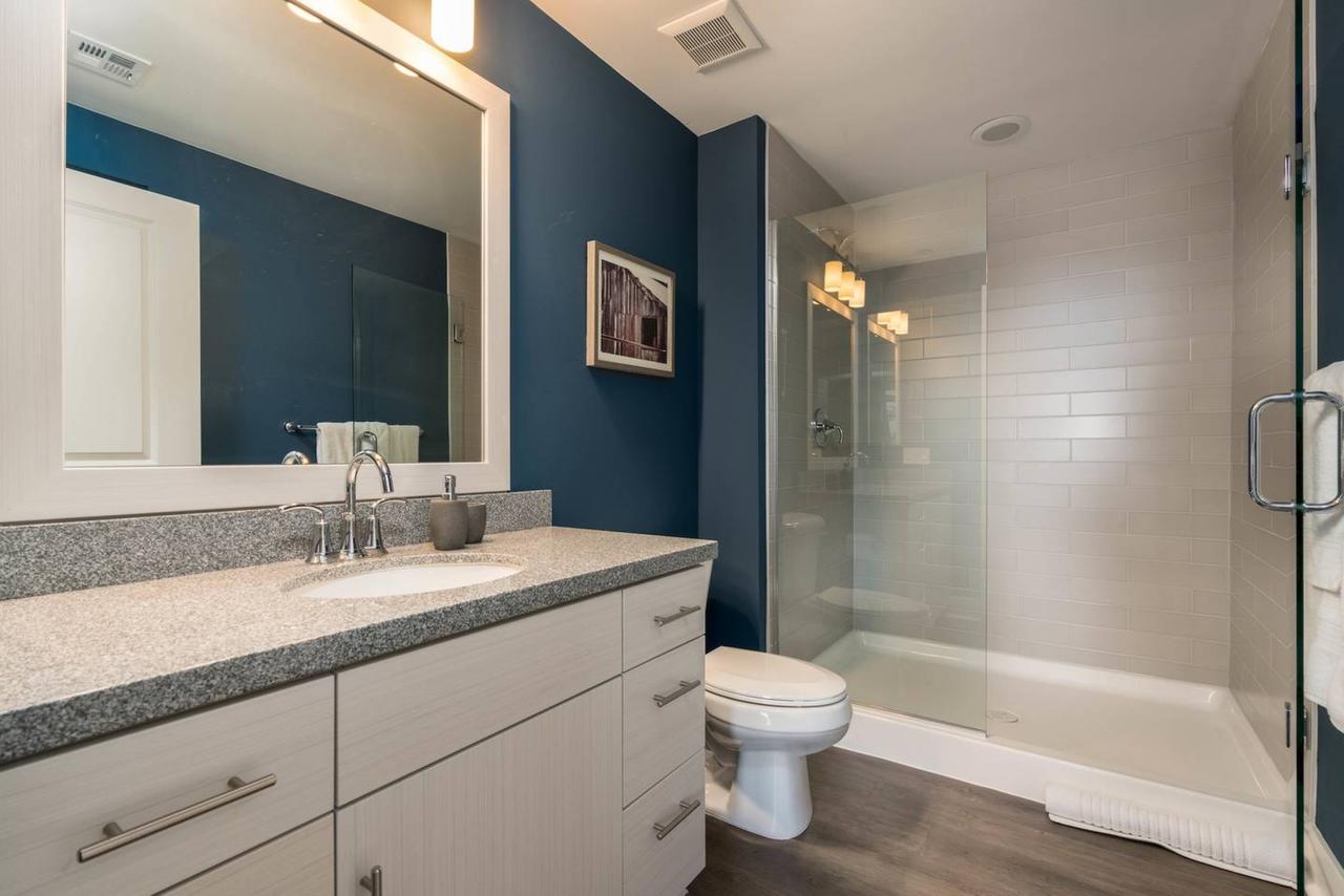 2BR | Downtown | Heated Pool #3045 By WanderJaunt - thumb 2