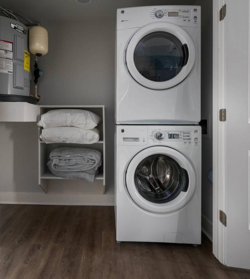 2BR | Downtown | Heated Pool #3045 By WanderJaunt - thumb 16