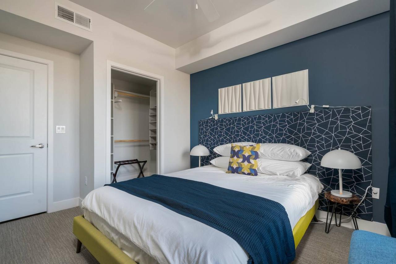 2BR | Downtown | Heated Pool #3045 By WanderJaunt - thumb 5