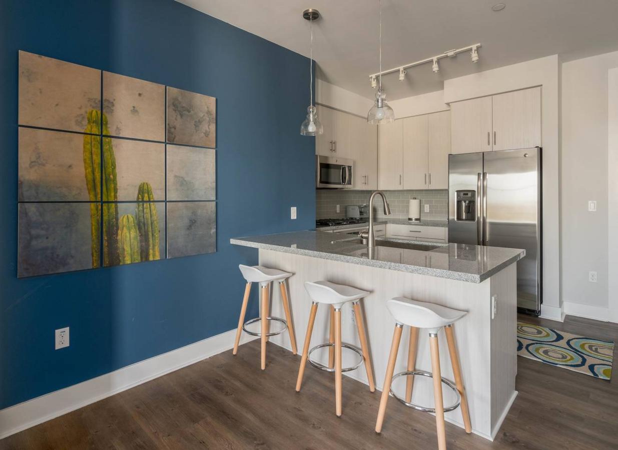 2BR | Downtown | Heated Pool #3045 By WanderJaunt - thumb 7