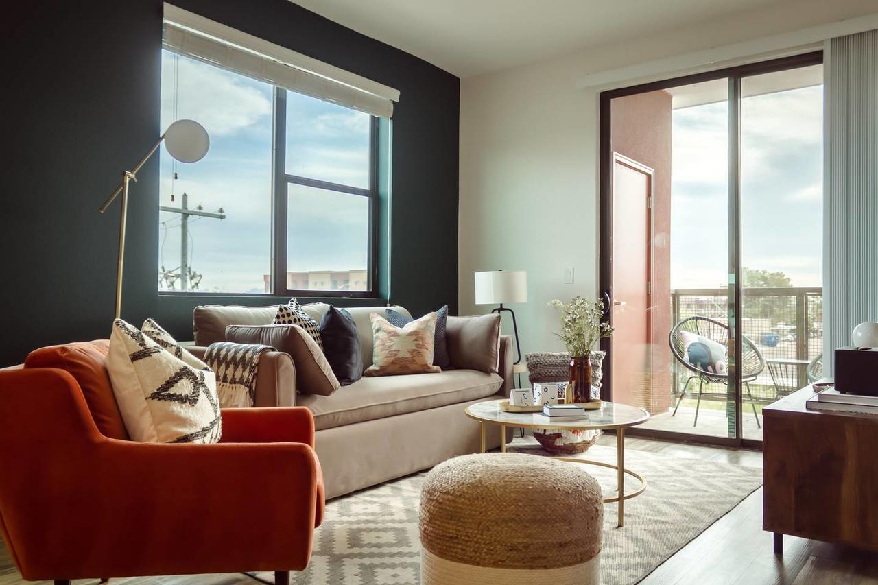 New! Stunning 1BR/1BA DT Phoenix Apt By Domio - thumb 19