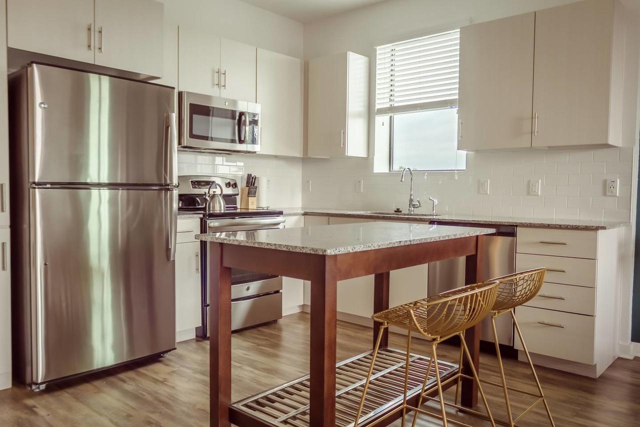 New! Stunning 1BR/1BA DT Phoenix Apt By Domio - thumb 16