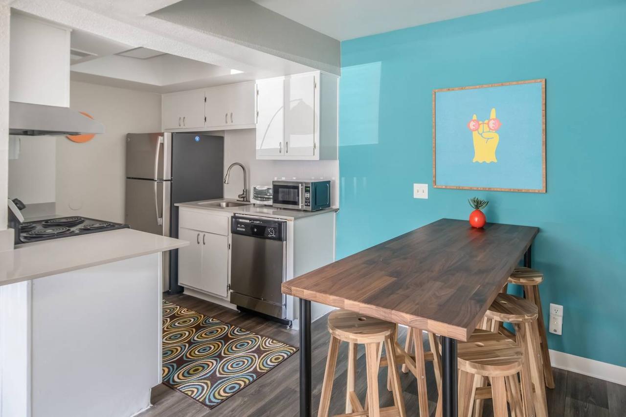 2BR Apt In North Phoenix With Pool By WanderJaunt - thumb 8