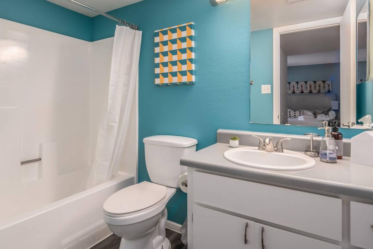 2BR Apt In North Phoenix With Pool By WanderJaunt - thumb 24