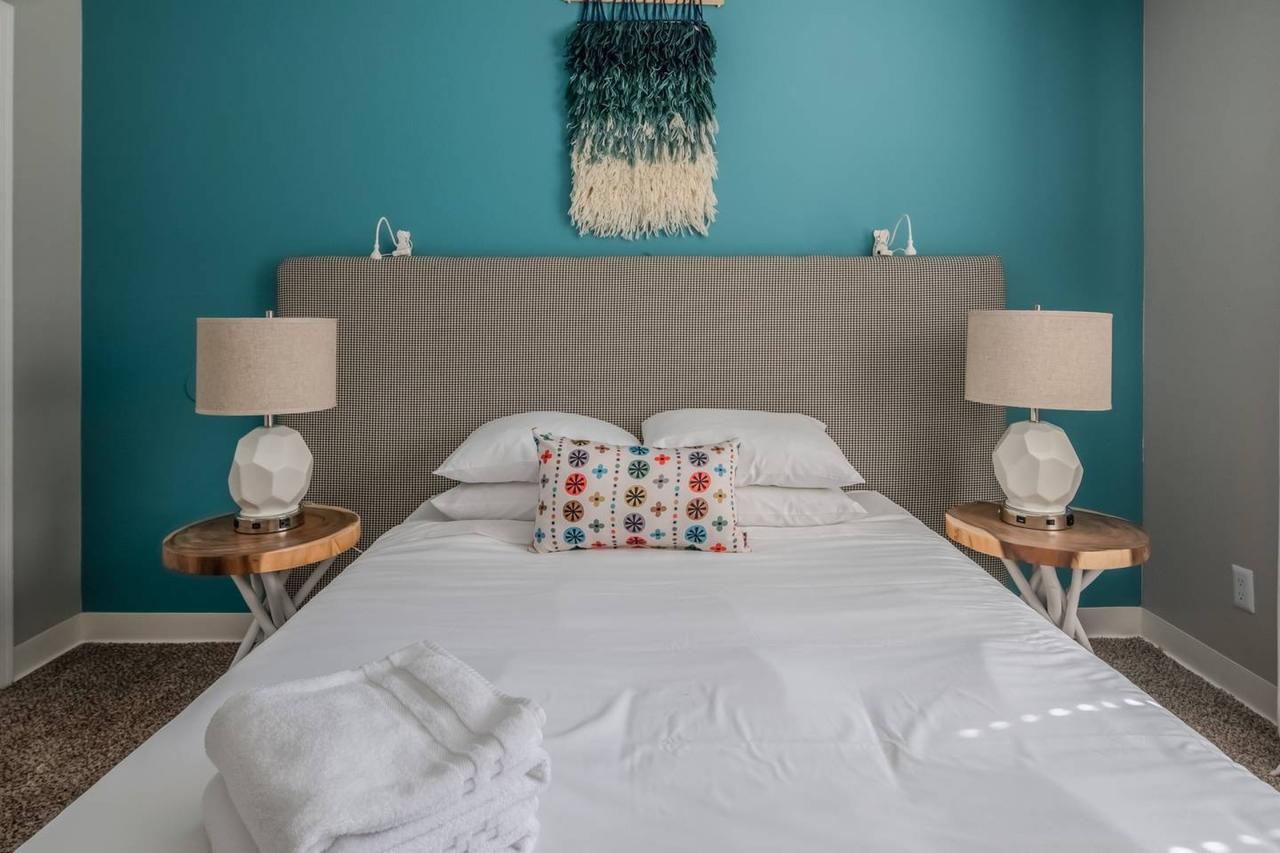 2BR Apt In North Phoenix With Pool By WanderJaunt - thumb 23