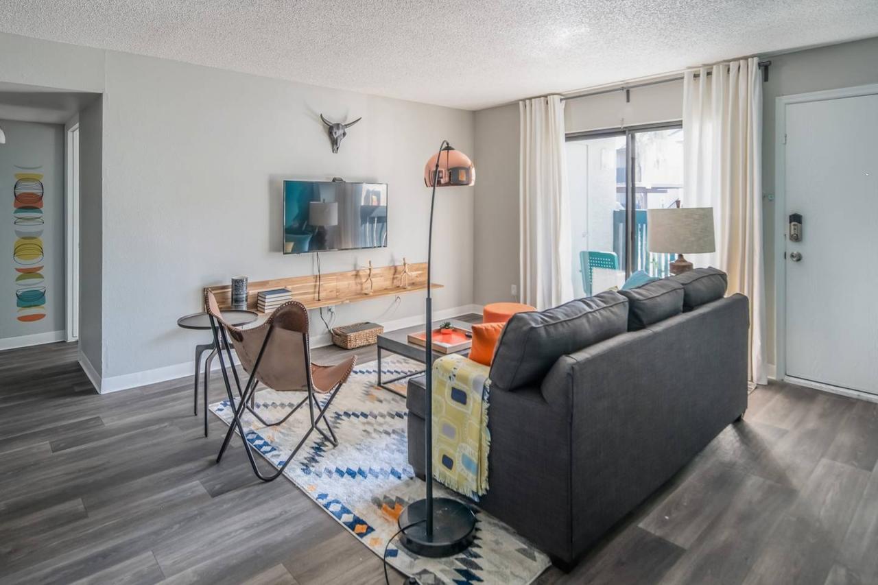 2BR Apt In North Phoenix With Pool By WanderJaunt - thumb 11