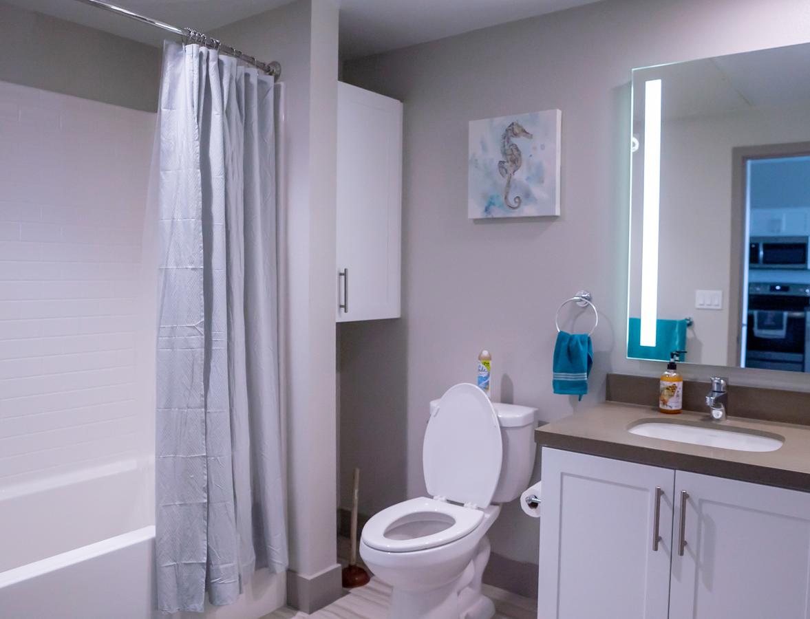 Spectacular 2BR Suite Close To Disneyland - thumb 3