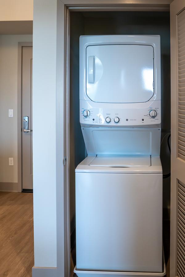 Spectacular 2BR Suite Close To Disneyland - thumb 1