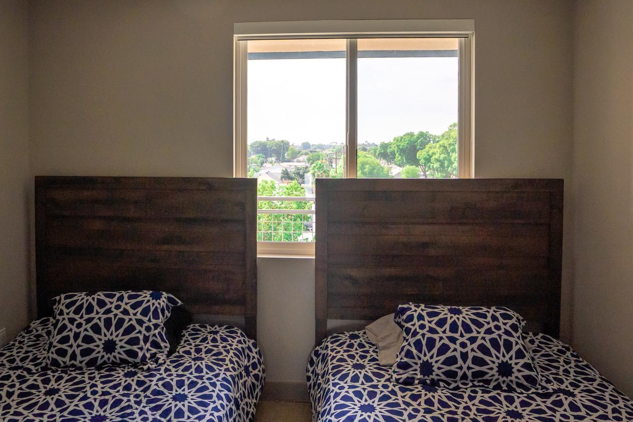 Spectacular 2BR Suite Close To Disneyland - thumb 9