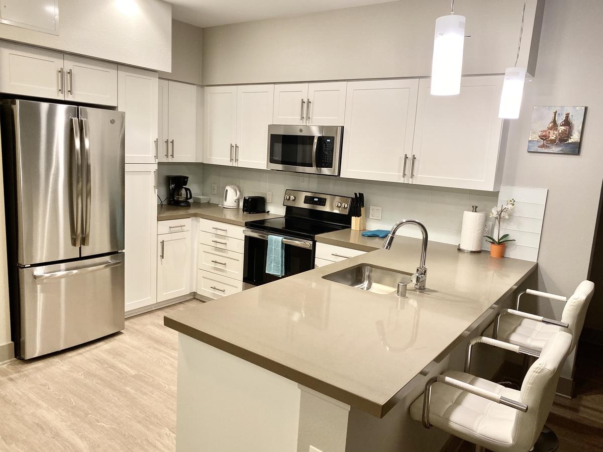 Spectacular 2BR Suite Close To Disneyland - thumb 12
