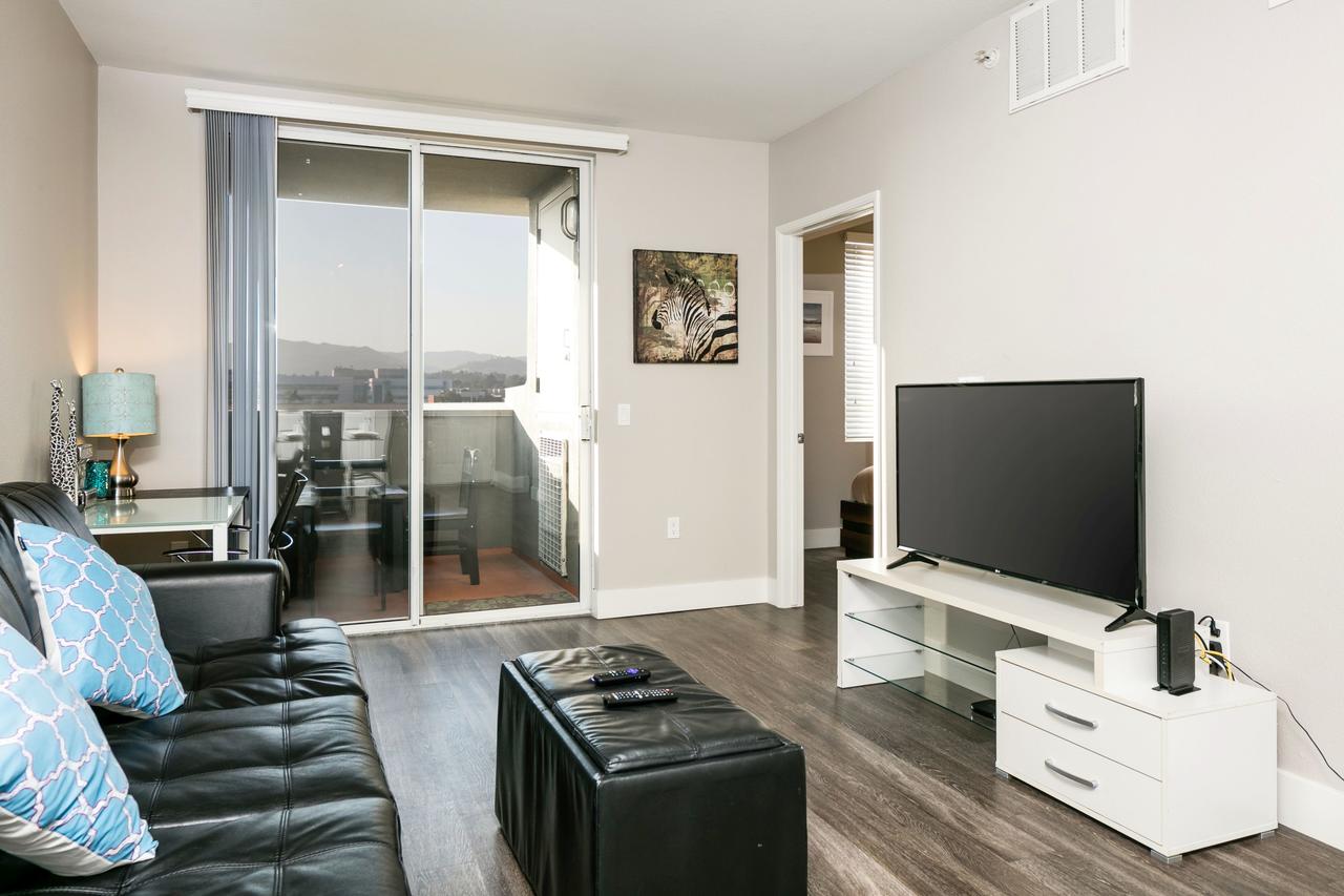 Fully Furnished Suites In Cloverfield - thumb 5