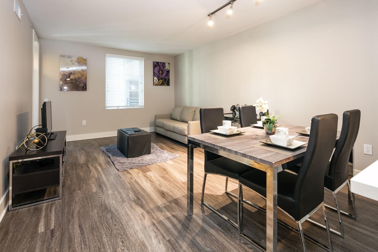 Fully Furnished Suites In Cloverfield - thumb 21