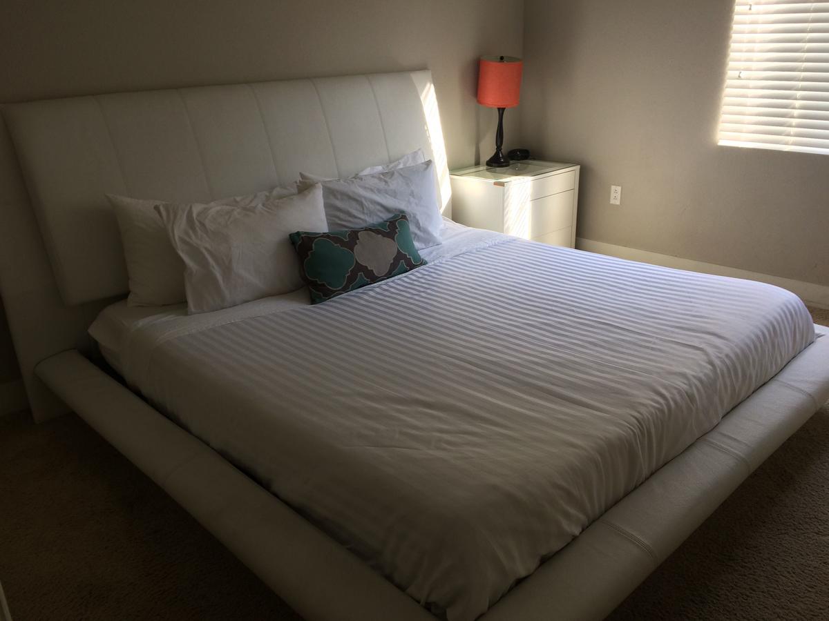 Fully Furnished Suites In Cloverfield - thumb 13