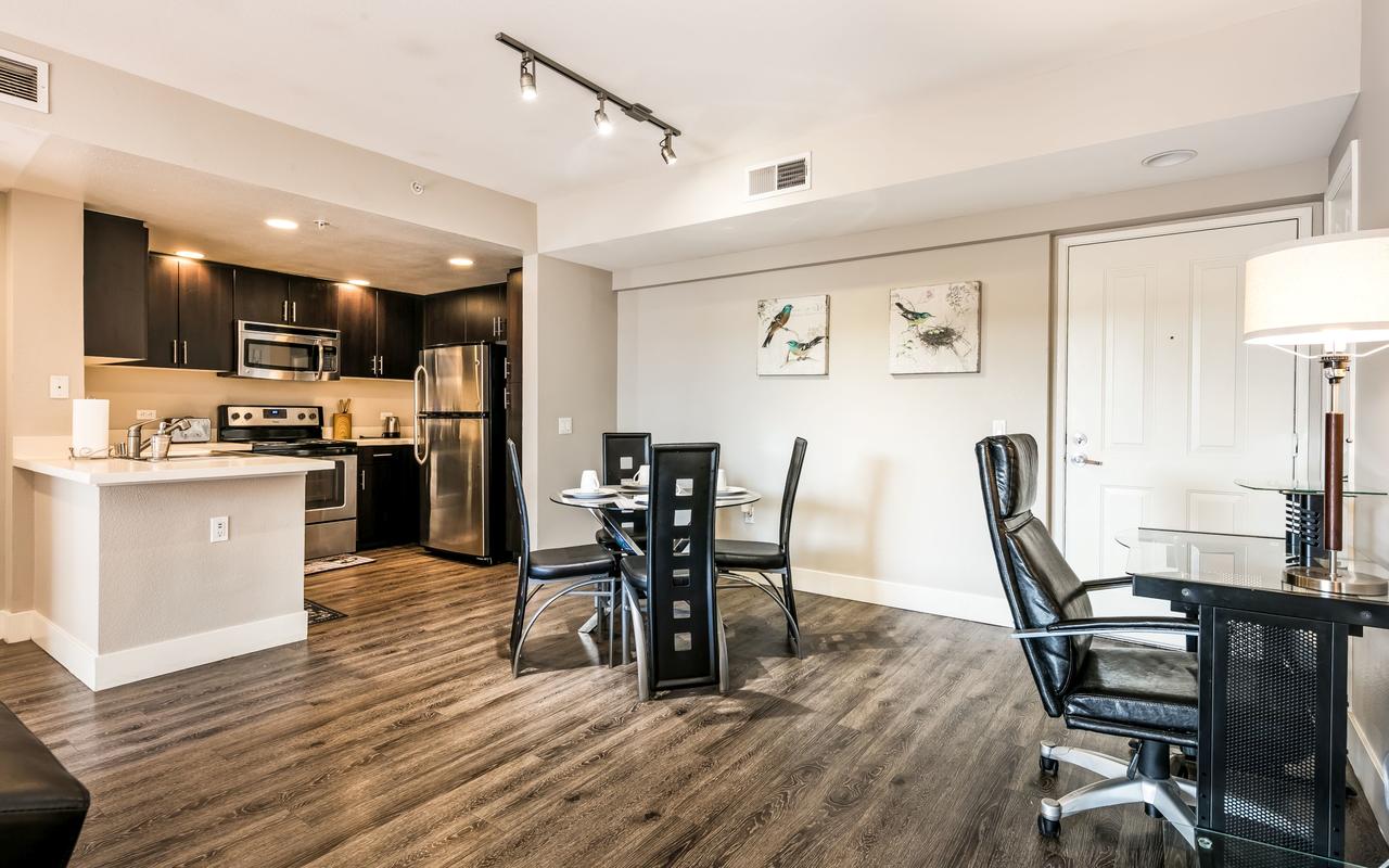 Fully Furnished Suites In Cloverfield - thumb 24