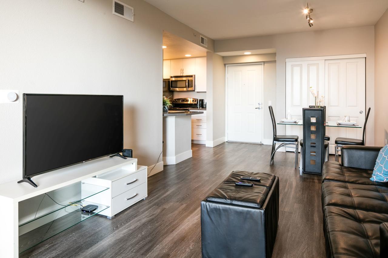 Fully Furnished Suites In Cloverfield - thumb 1