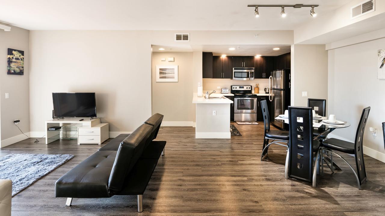Fully Furnished Suites In Cloverfield - thumb 20