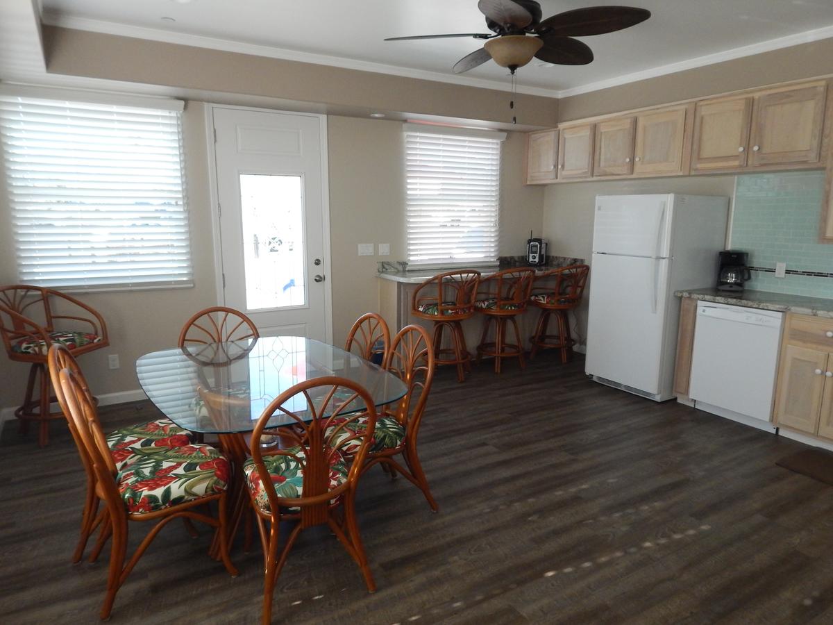 320 Main Street Two-Bedroom Holiday Home - thumb 8