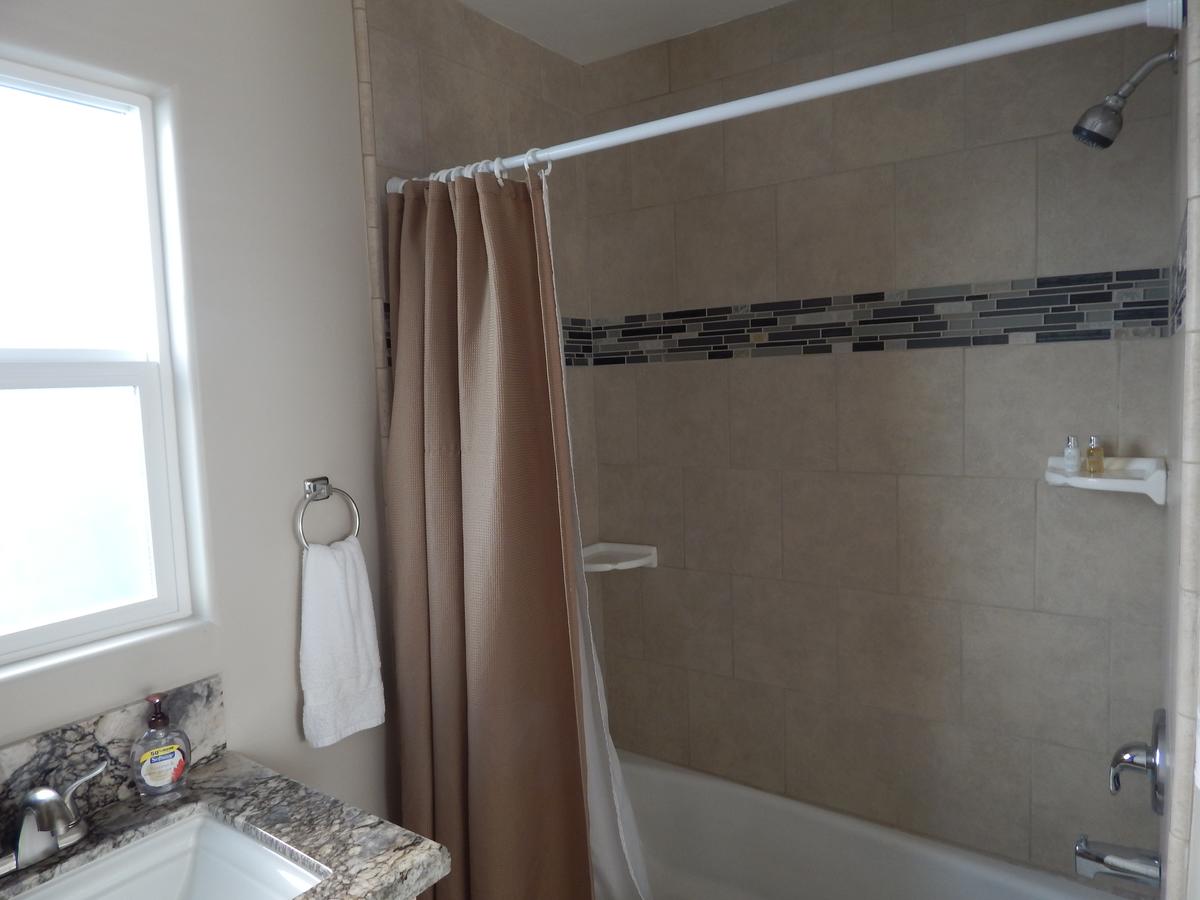 320 Main Street Two-Bedroom Holiday Home - thumb 22