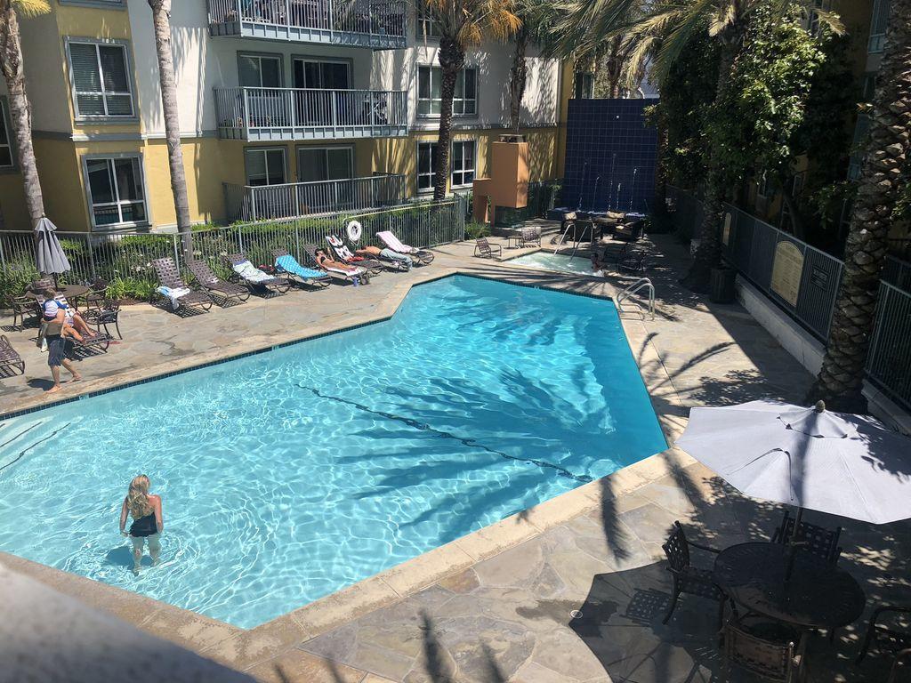 Beach Front Penthouse In Marina Del Rey/ Venice Beach - thumb 6