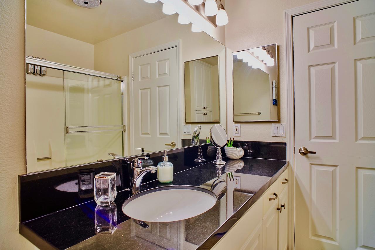 Beach Front Penthouse In Marina Del Rey/ Venice Beach - thumb 26