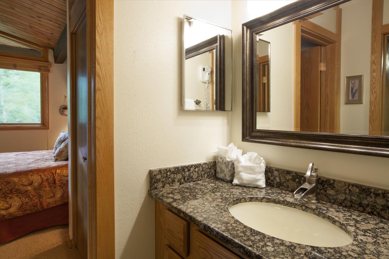 Laurelwood Condominiums, A Destination Residence - thumb 5