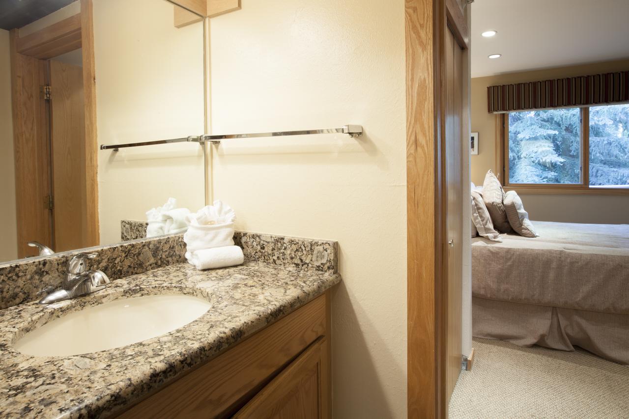 Laurelwood Condominiums, A Destination Residence - thumb 37