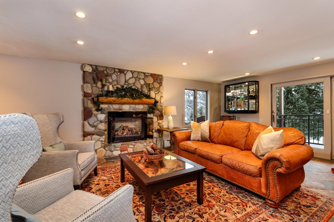 Timberline Condominiums - thumb 8