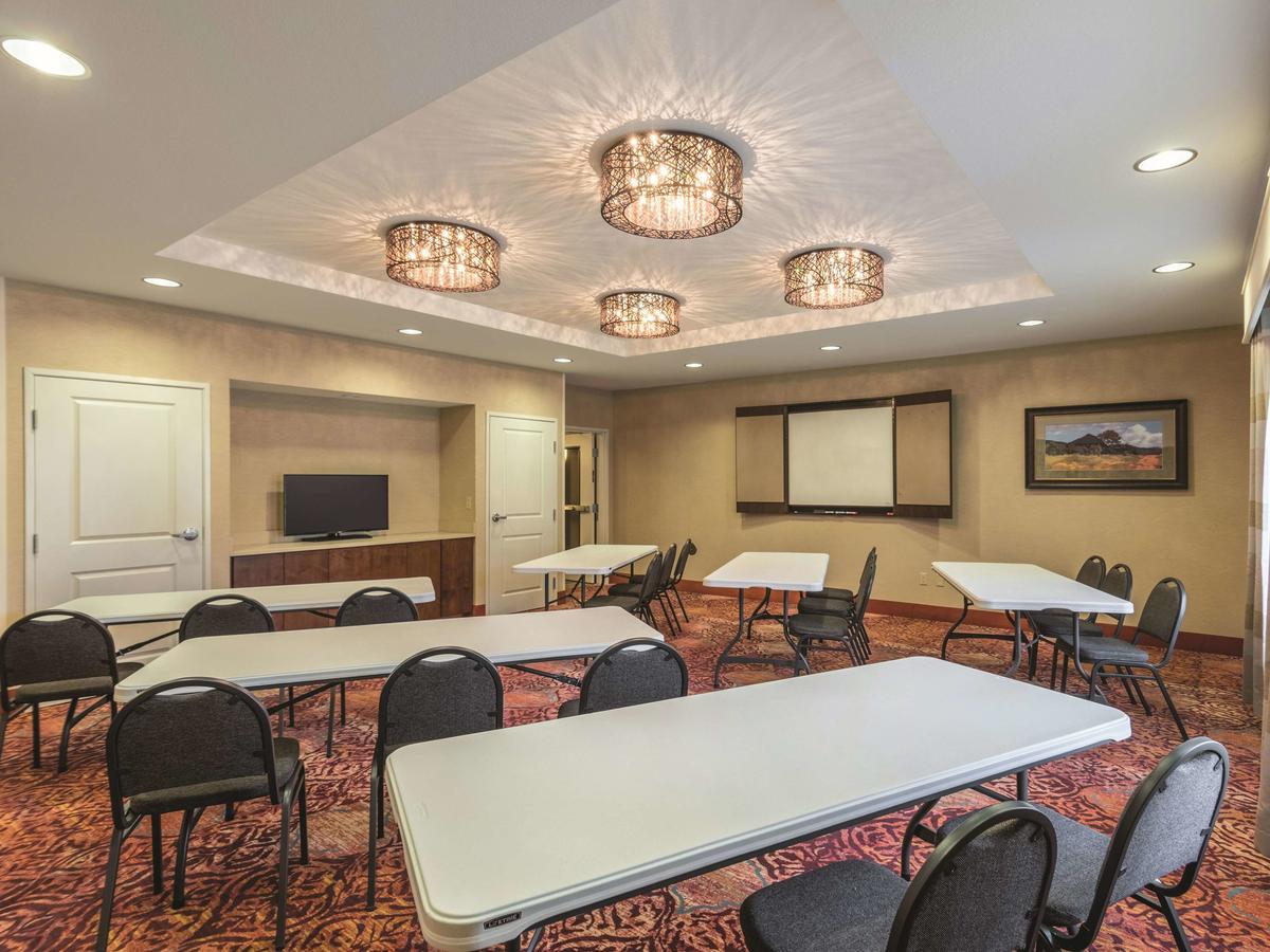 La Quinta By Wyndham Durango - thumb 27