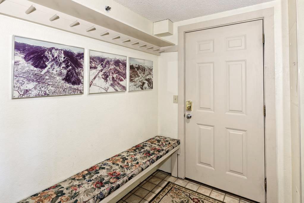 55 Upper Woodbridge Rd Unit F-4 Condo - thumb 4