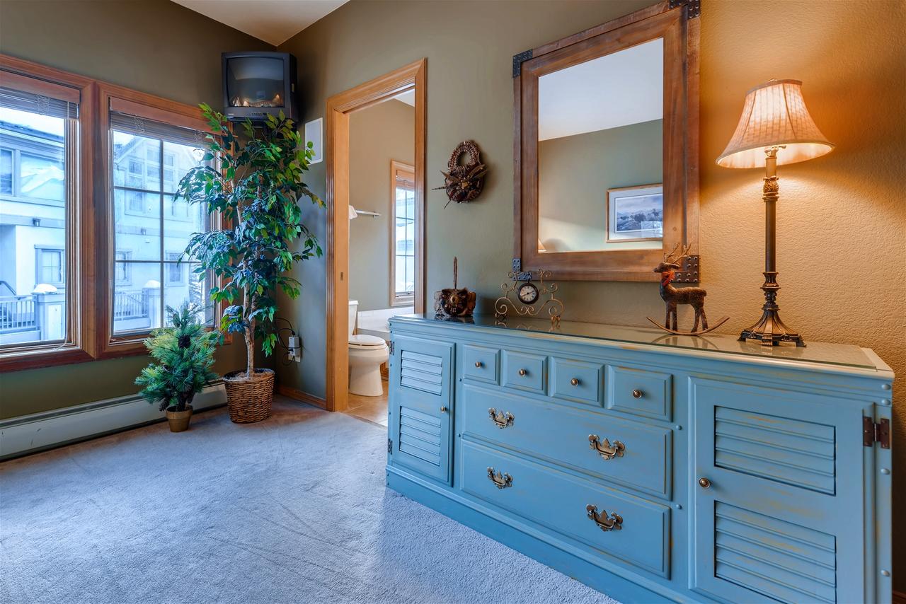 One-Bedroom Elk Run Condo 23 - thumb 3