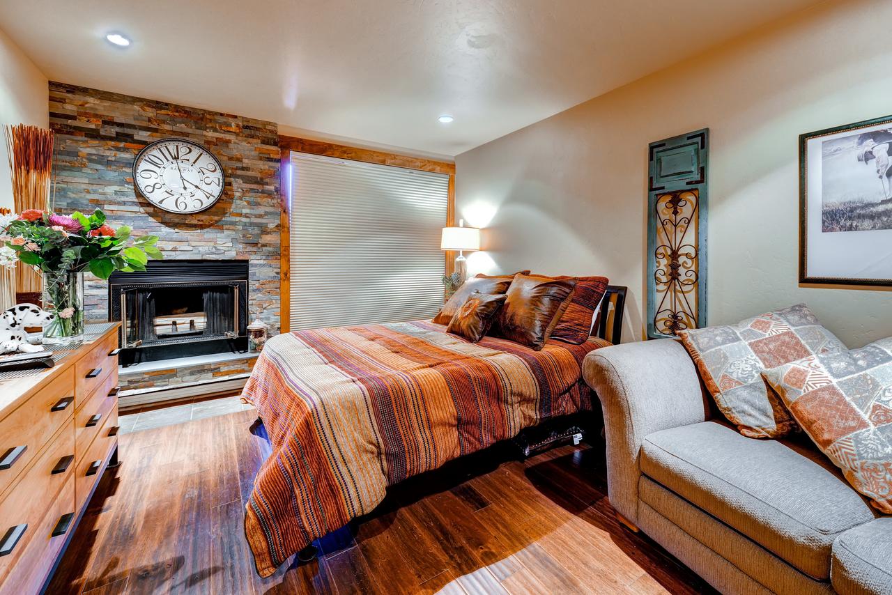 Studio Condo 318 In Historic Frisco At Cedars Lodge - thumb 3