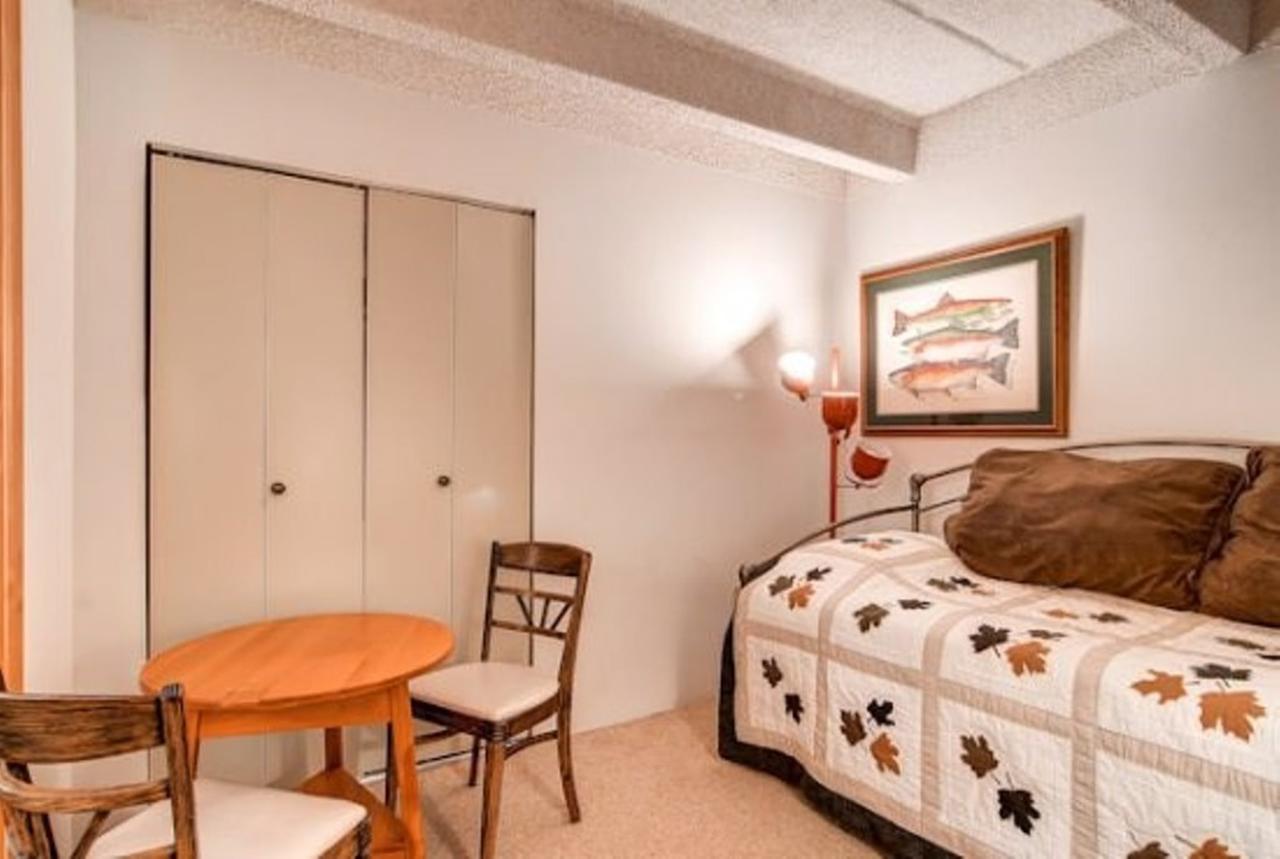 Two-Bedroom Condo 213C In Historic Frisco - thumb 17