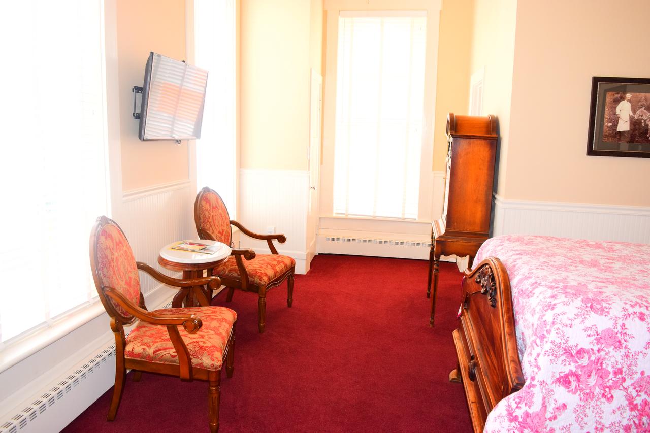 Grand Imperial Hotel - thumb 41