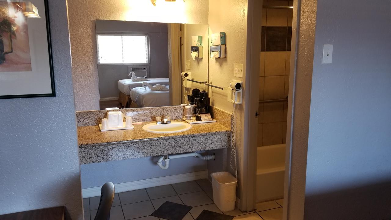 Santa Fe Inn - Pueblo - thumb 2