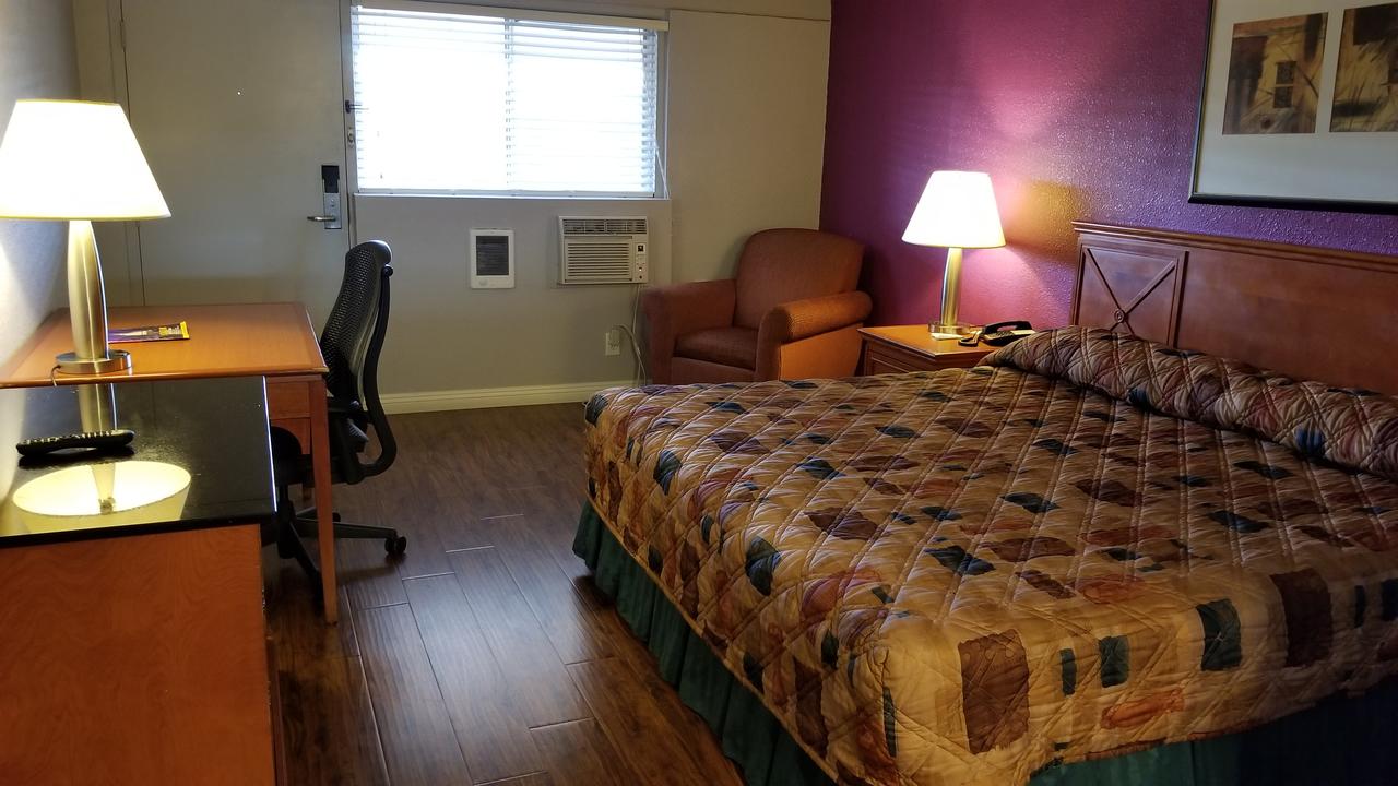 Santa Fe Inn - Pueblo - thumb 13